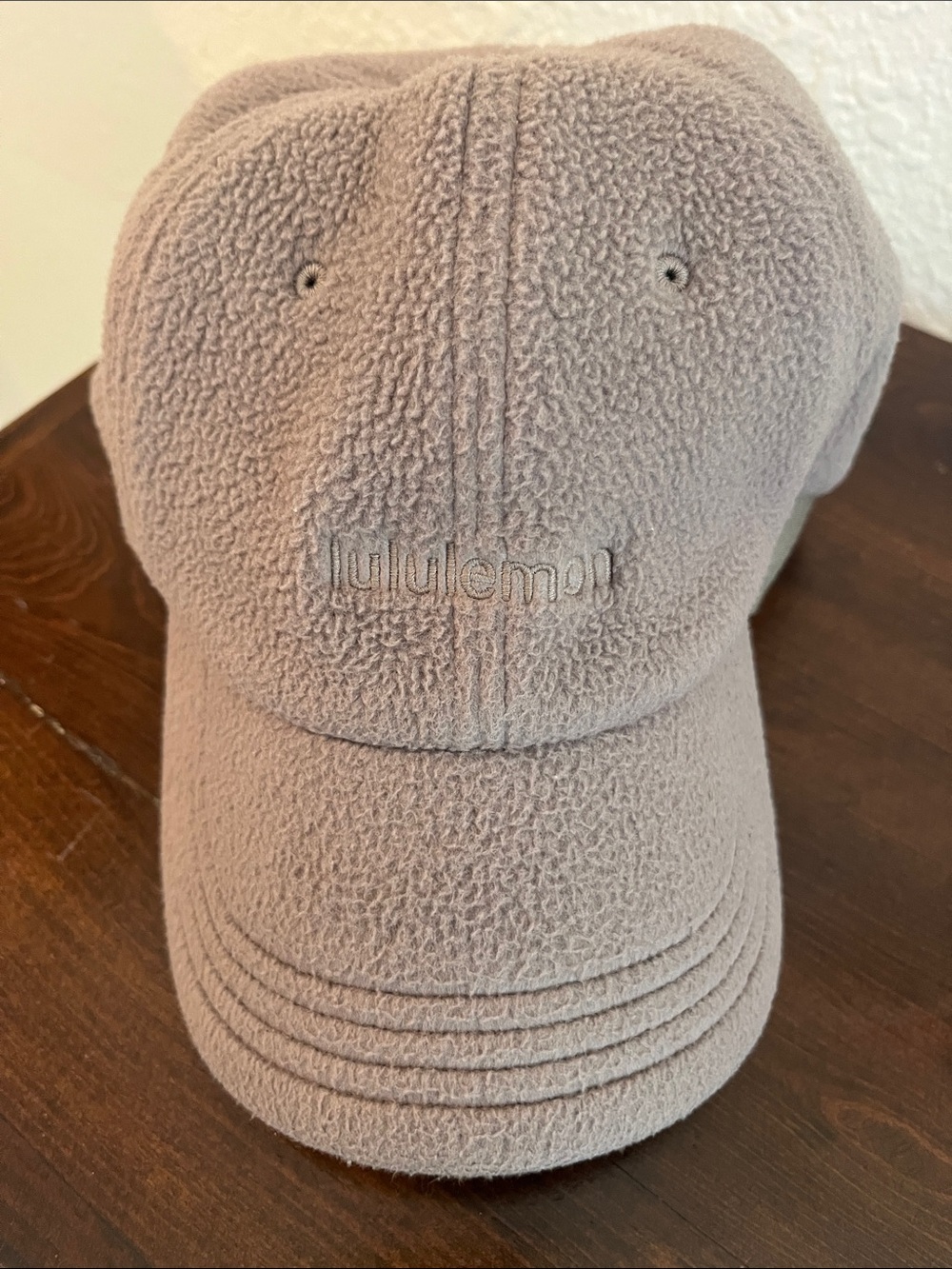 lululemon athletica  Sherpa Fleece Cap - Taupe